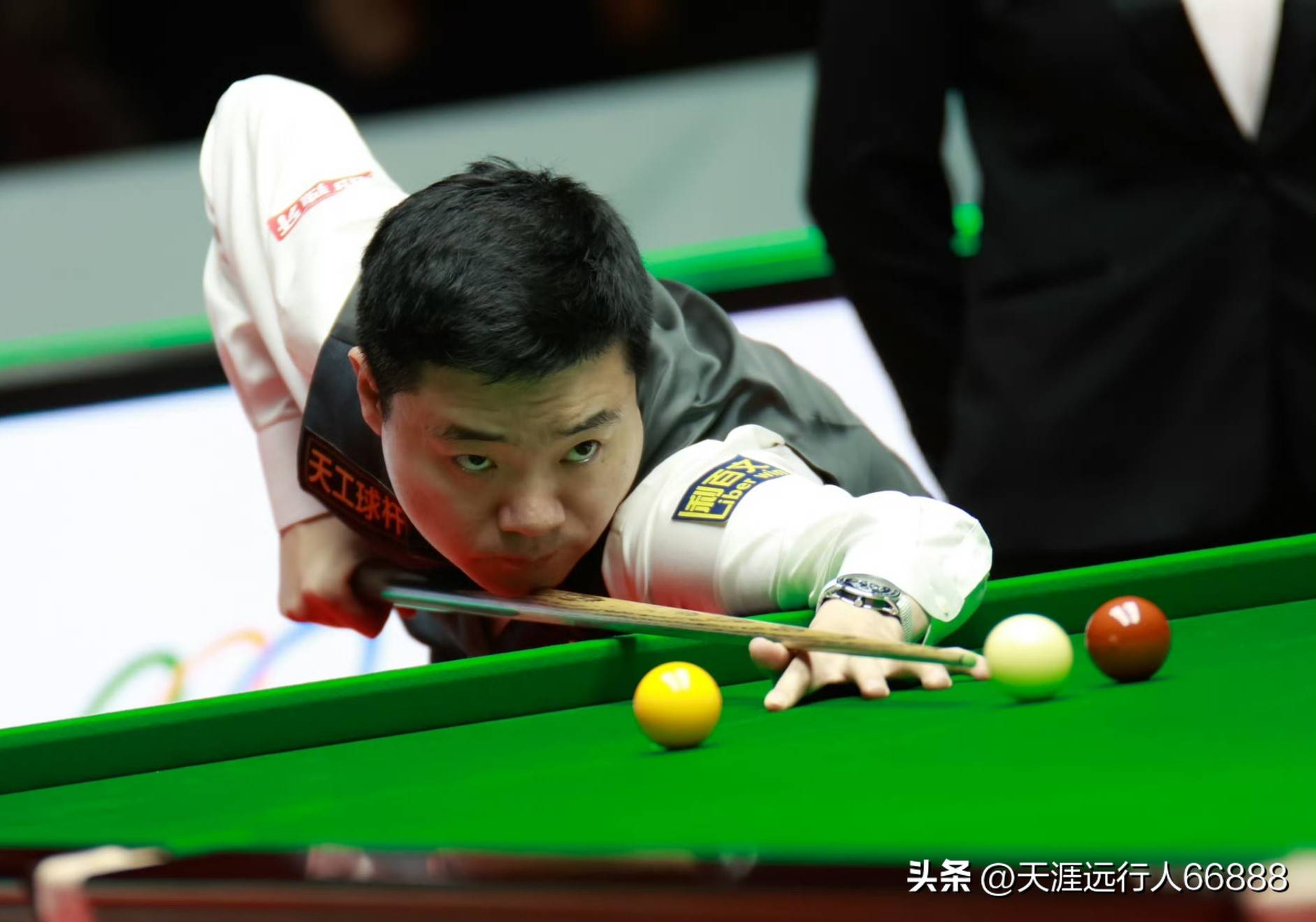 以高节奏逼 以高节奏逼